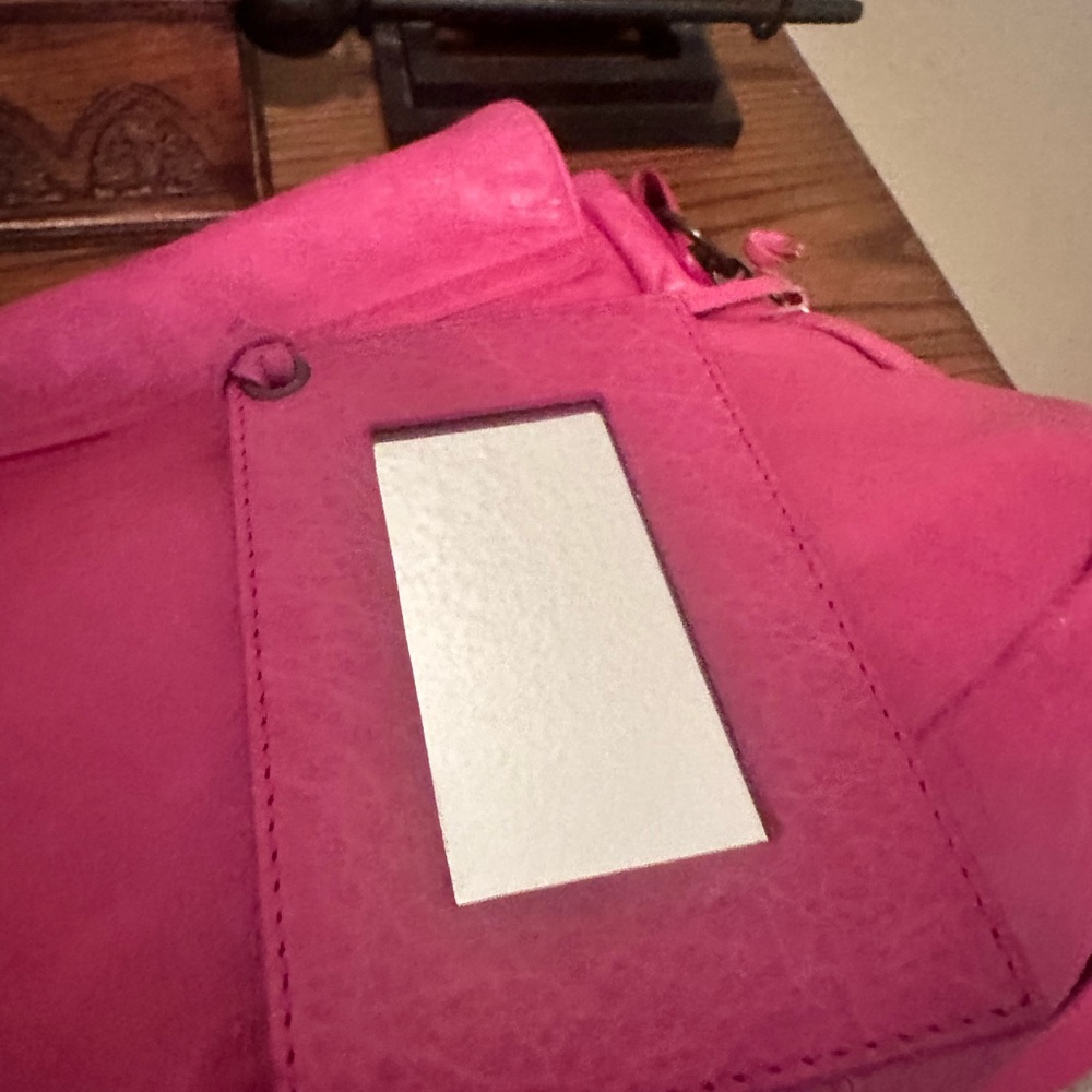 Balenciaga Hot Pink Leather Crossbody Bag - Picture 7 of 7